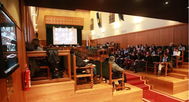 Equipos directivos e orientadores do ensino medio de toda Galicia coñecen a USC a través do programa A Ponte