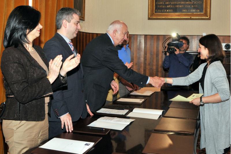 O reitor entregou os galardóns dos Premios á Calidade Lingüística da USC