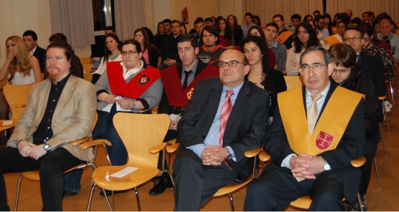 A residencia Bal y Gay despide a súa 19 promoción de estudantes e outorga becas de honra a García Herradón e Carmen Varela