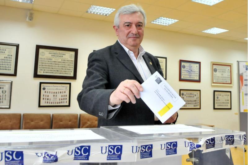 O catedrático de Matemática Aplicada Juan Viaño, elixido novo reitor da USC