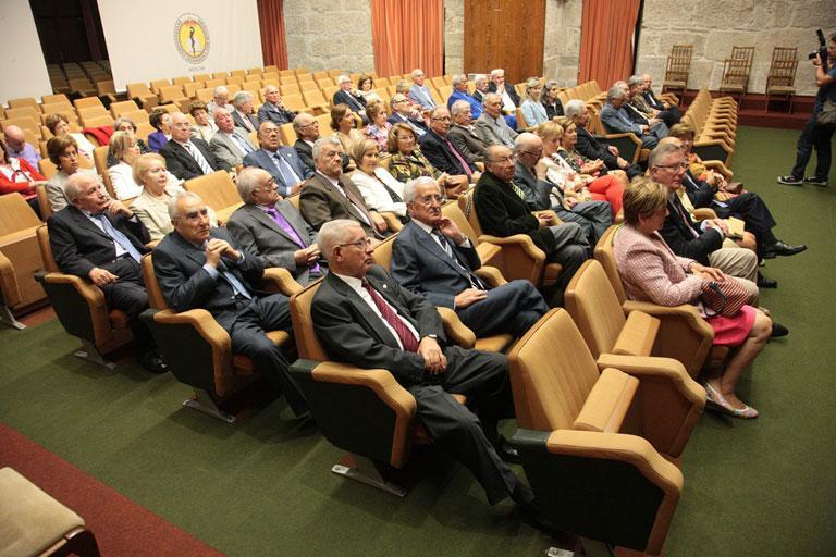 A promoción 1957-1964 de Medicina celebrou en Santiago as súas vodas de ouro