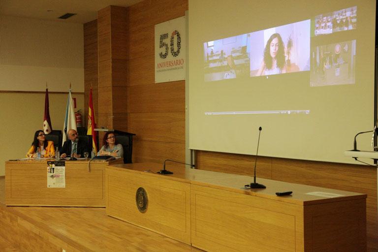 Nove de cada dez titulados no Máster en Enxeñaría Matemática recomendan o posgrao