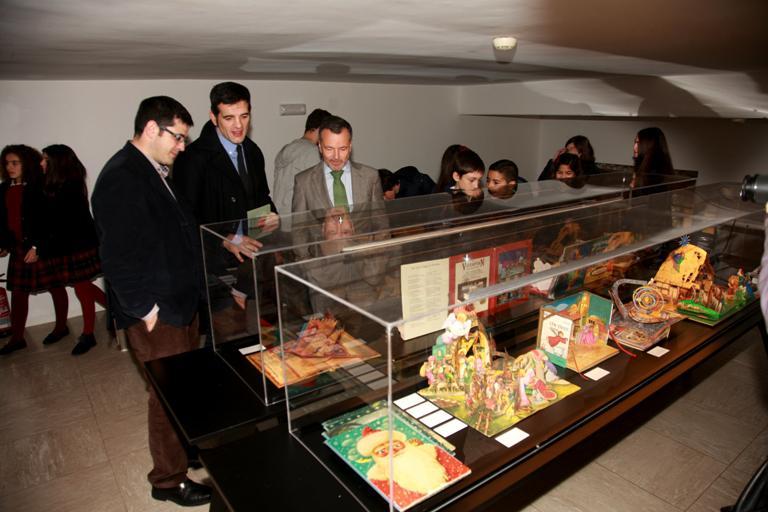 A Biblioteca Internacional da Diversidade Cultural da USC acolle, por primeira vez en España, a colección Betty Tisinger de libros despregables 