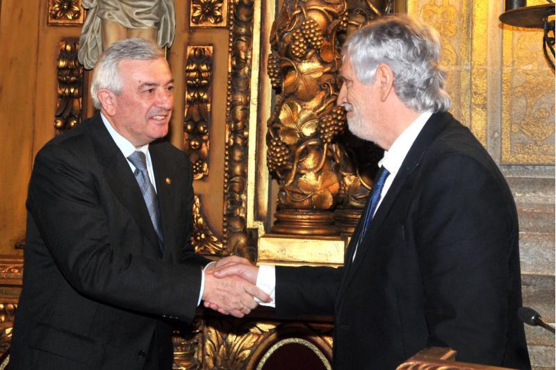 Xosé Ramón Pousa Estévez tomou posesión como decano da Facultade de Ciencias da Comunicación