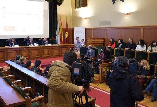 351 estudantes recibirán en Galicia unha bolsa Santander de prácticas remuneradas en pemes