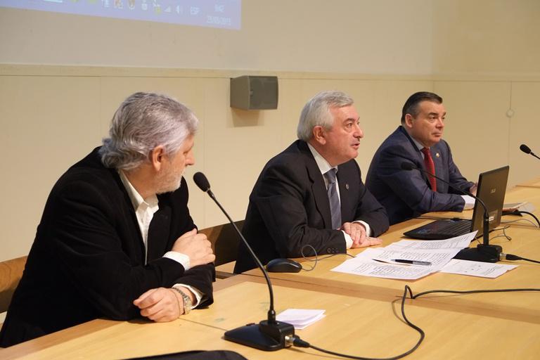 O persoal investigador en formación visibiliza a súa actividade nun encontro na USC