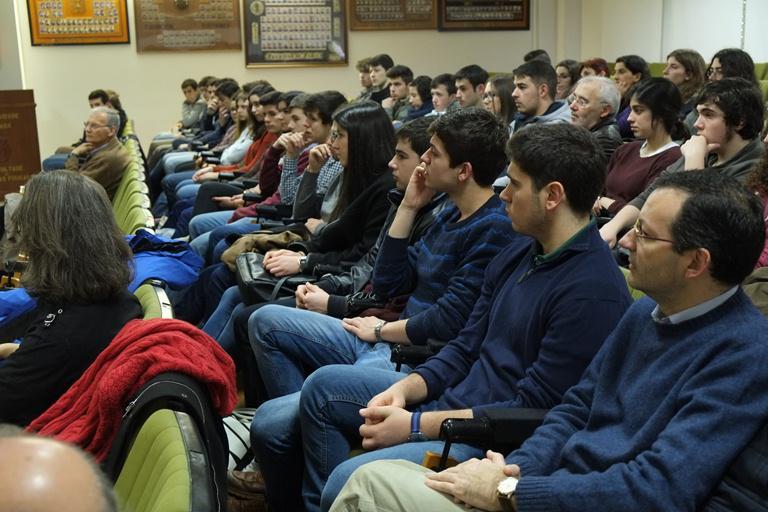Medio cento de estudantes de secundaria de toda Galicia redescubren o Bosón de Higgs