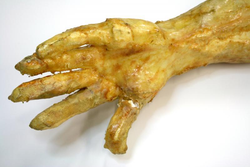 Análises químicas para identificar o risco de avellentamento precoz en esculturas