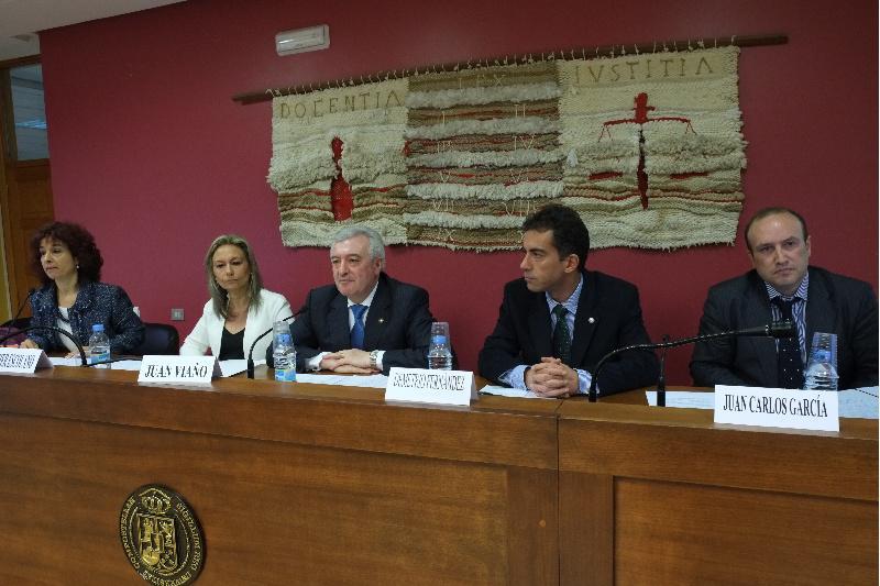 Expertos internacionais debaten en Dereito o impacto do teletraballo na forma de traballar e vivir