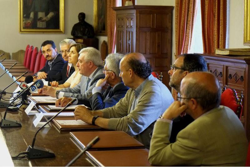 Alumnado da Facultade de Ciencias Económicas e Empresariais realizará prácticas en empresas da asociación Área Empresarial do Tambre