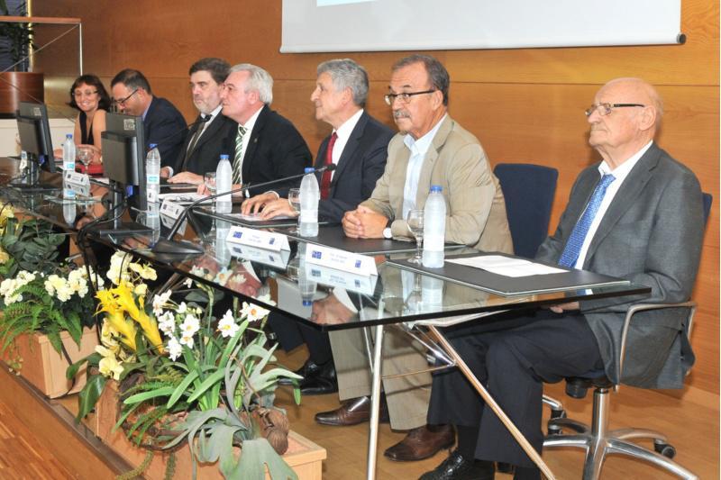 A USC recoñece o esforzo académico de Alberto Arce, o catedrático de Enxeñaría Química máis antigo das universidades españolas