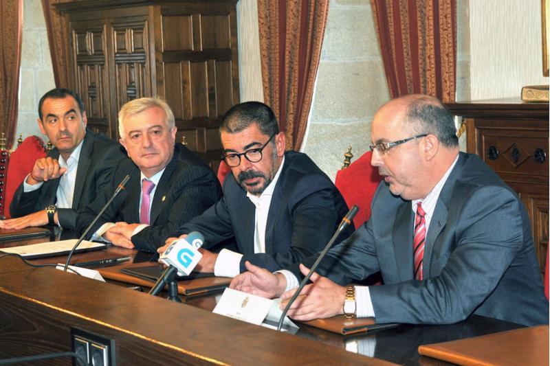 A USC e o Colexio de Avogados de Santiago asinan unha addenda ao convenio para impartir o Máster de Avogacía