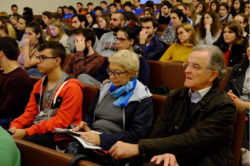 Reflexionan sobre o papel dos medios no 25 aniversario da Operación Nécora