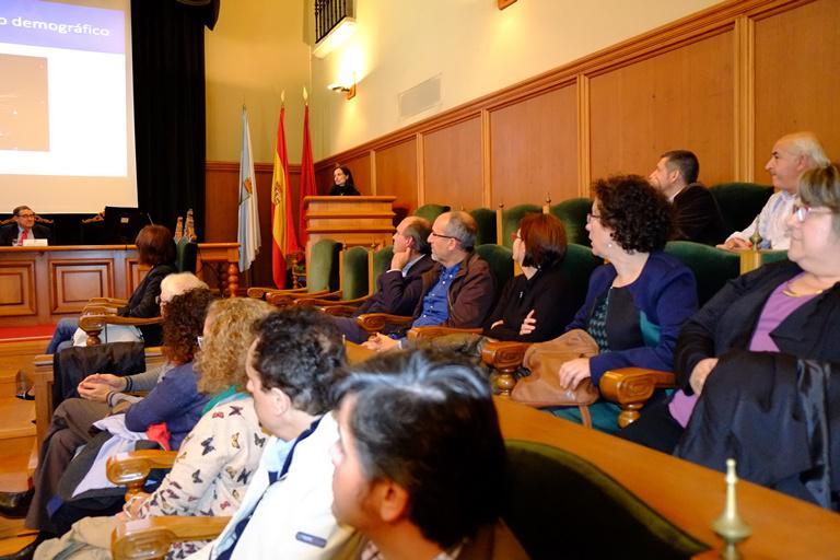 A profesora da USC Elena López Lago falou en Fonseca dos logros e  retos das tecnoloxías da luz