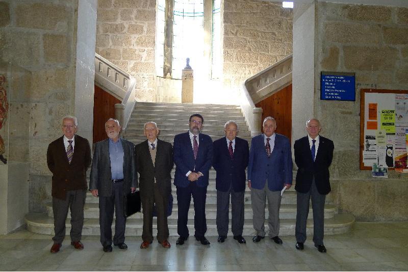 Sete decanos da Facultade de Medicina abordan nunha xuntanza o presente e o futuro da titulación compostelá