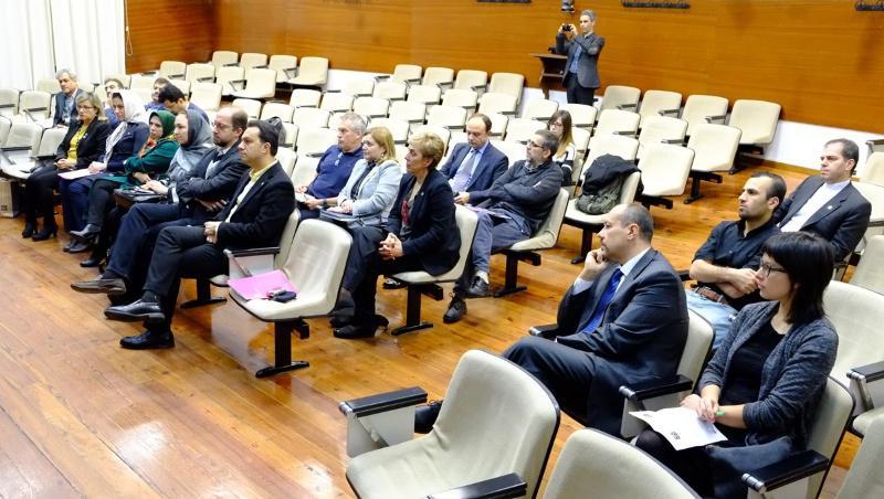 Unha delegación universitaria de Teherán explora na USC novas vías de cooperación 