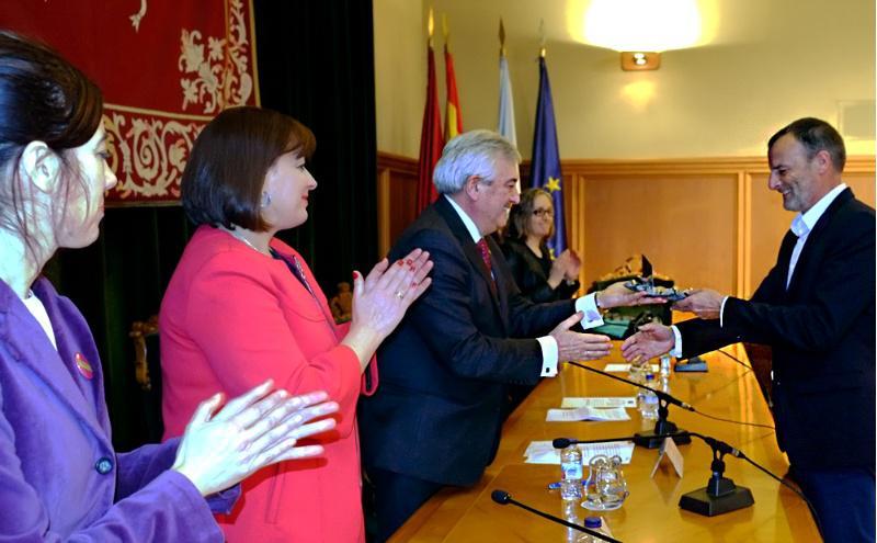 A USC coa muller traballadora