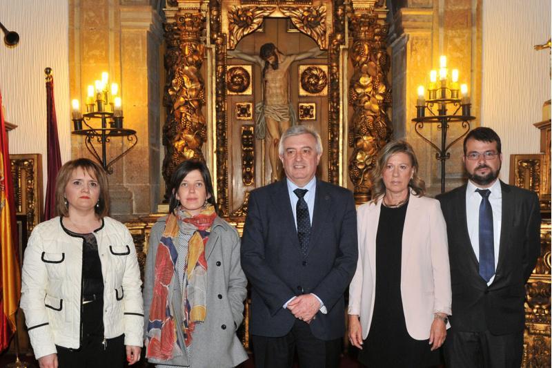 A profesora Ana Isabel Silveira Rodríguez tomou posesión do seu cargo como decana de Enfermaría