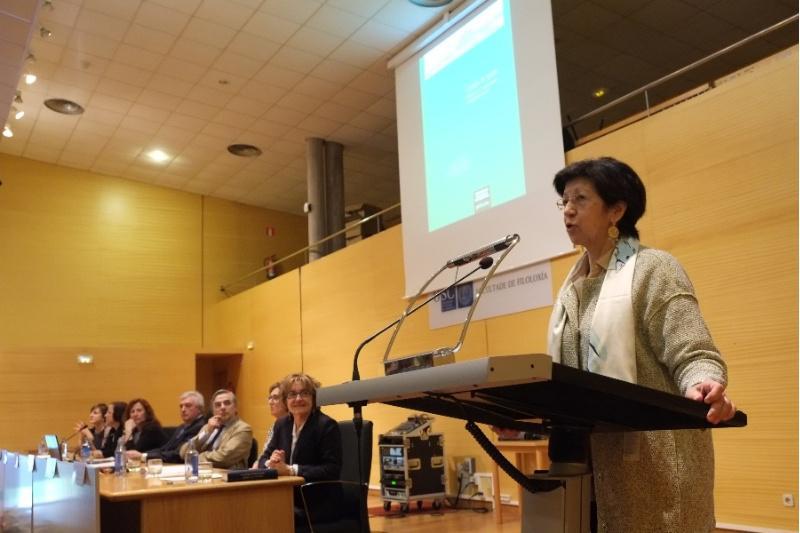 A profesora Mercedes Brea recibe unha cálida homenaxe na facultade