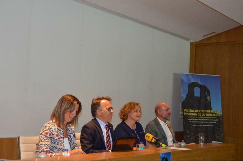 Investigadores españois e lusos debaten en Lugo sobre os principais retos e interrogantes da historia da educación