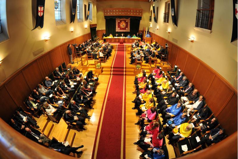 Os profesores Crispian Scully e Giorgio Franceschetti, investidos honoris causa pola USC