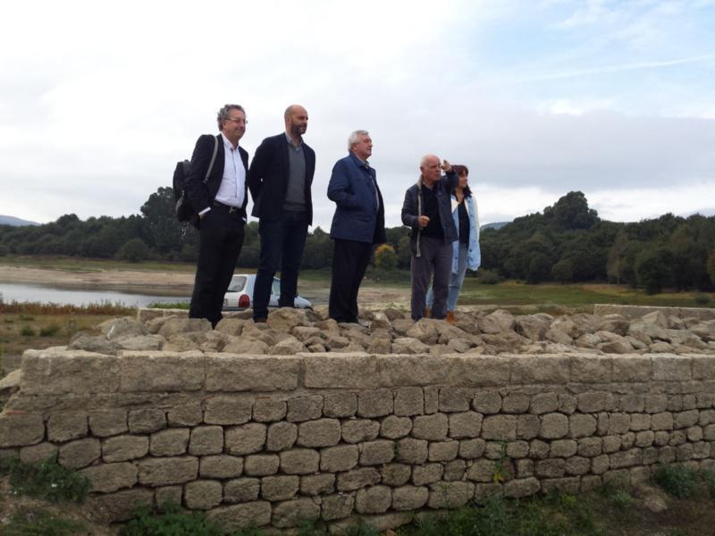 O reitor Juan Viaño visitou o complexo romano de Aquae Querquennae en Bande