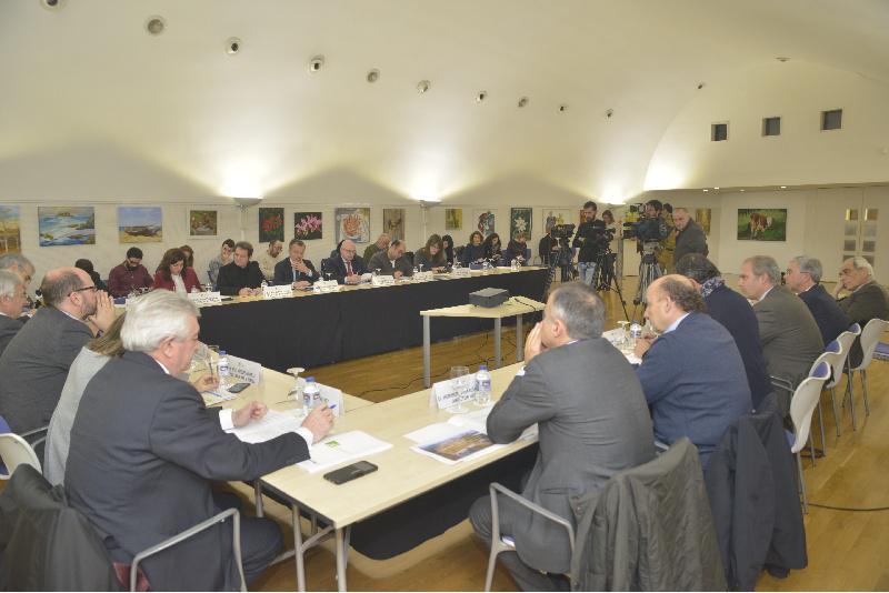 USC, Xunta de Galicia, Concello de Santiago, Cámara de Comercio e Área Empresarial do Tambre cooperarán na reindustrialización de Compostela