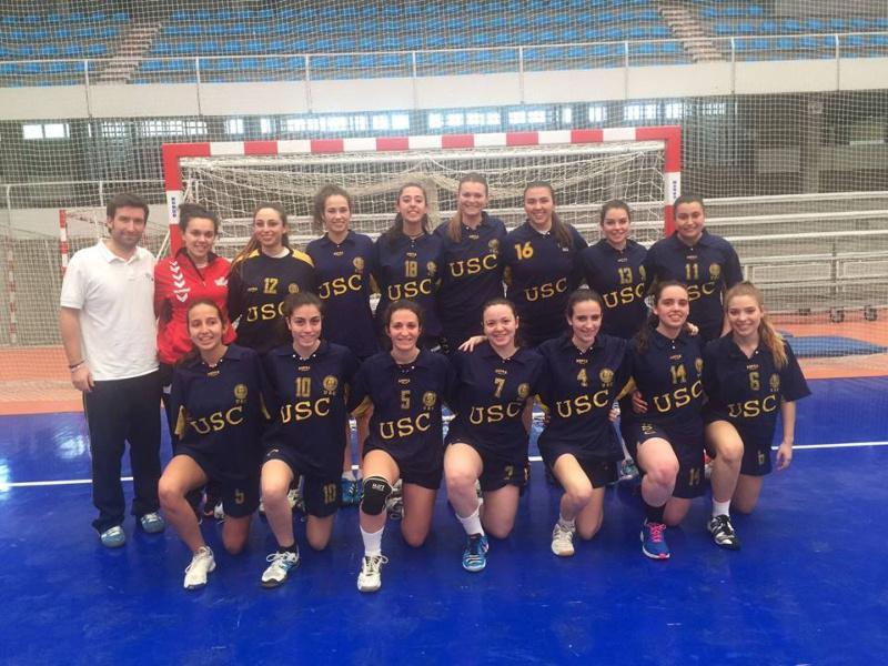 Os equipos da USC de balonmán feminino e voleibol masculino, campións galegos universitarios