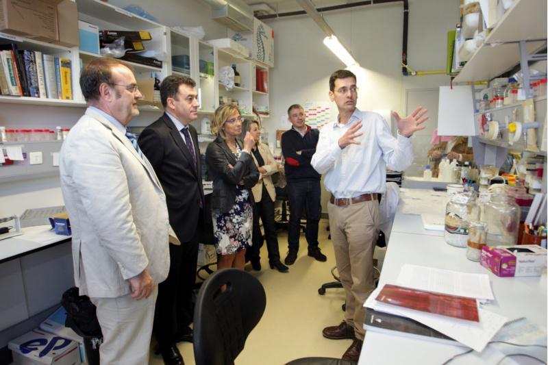 Os conselleiros de Educación de Galicia e Castela e León visitan as instalacións do Centro de investigación en Medicina Molecular e Enfermidades Crónicas da USC