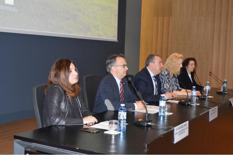 O coidado das persoas centran a temática dunhas xornadas sobre enfermaría que reúnen arredor de 350 persoas no Hula