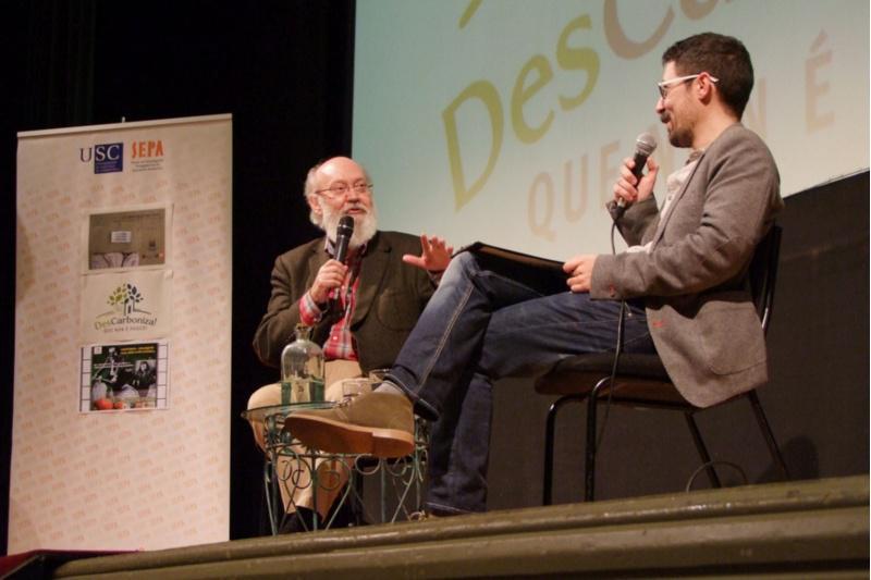 O Teatro Principal encheuse para ver ‘Amanece que no es poco’ co seu director, José Luis Cuerda