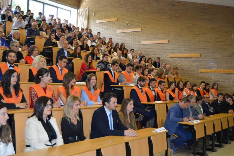 A Facultade de ADE do Campus Terra da USC despide a quinta promoción do grao en Administración e Dirección de Empresas