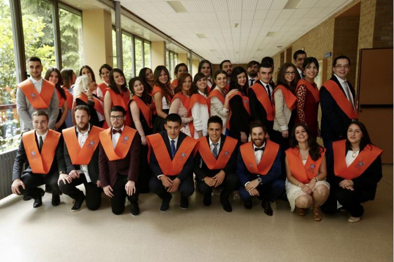 A Facultade de ADE do Campus Terra da USC despide a quinta promoción do grao en Administración e Dirección de Empresas