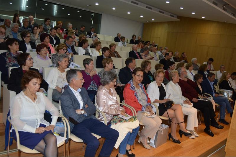 A USC despide os 25 novos titulados da segunda promoción de graduados sénior do IV Ciclo 