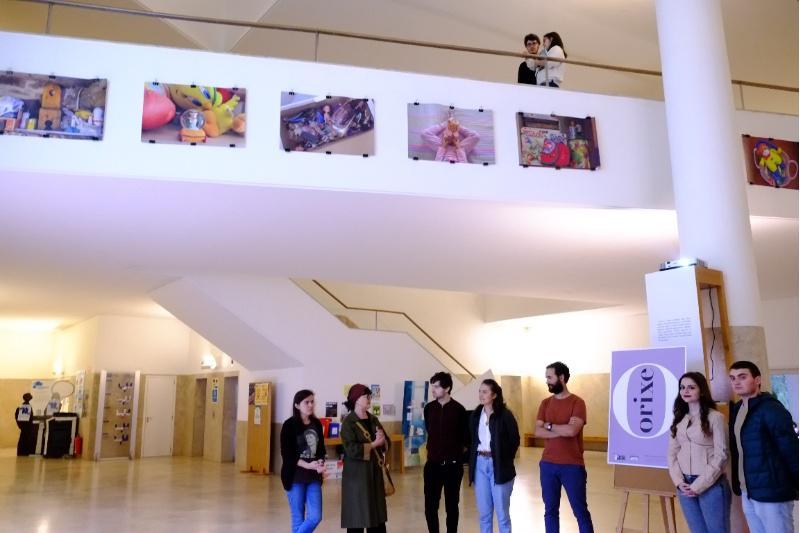 A exposición ‘Orixe’ explora en 50 fotografías as evocacións da infancia