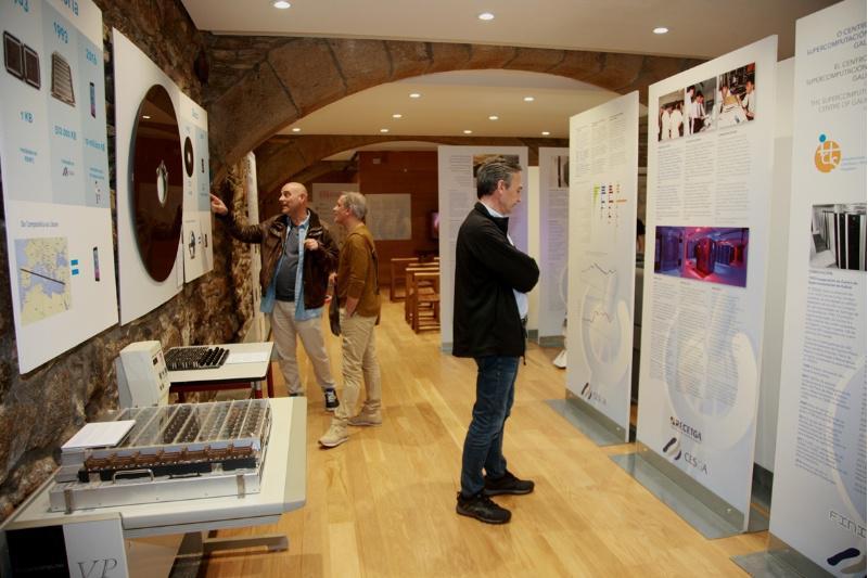 A historia da informática na USC, nunha mostra no Colexio de Fonseca