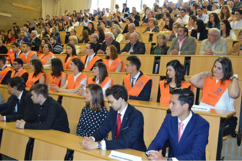 A Facultade de ADE do Campus Terra da USC despide a quinta promoción do grao en Administración e Dirección de Empresas
