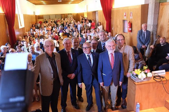 Homenaxe ao catedrático Anxo Tarrío Varela no Centro Ramón Piñeiro