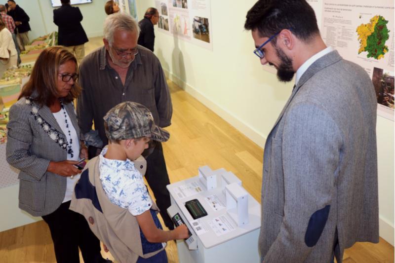 Os riscos xeolóxicos en Galicia centran unha mostra no Museo de Historia Natural da USC 