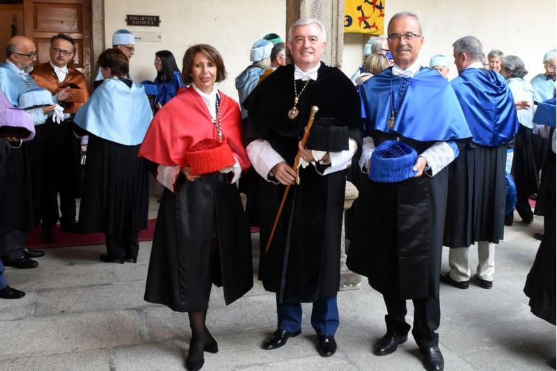 Viaño agarda neste curso dar os primeiros pasos da etapa de crecemento e consolidación do modelo da USC para o primeiro cuarto do século