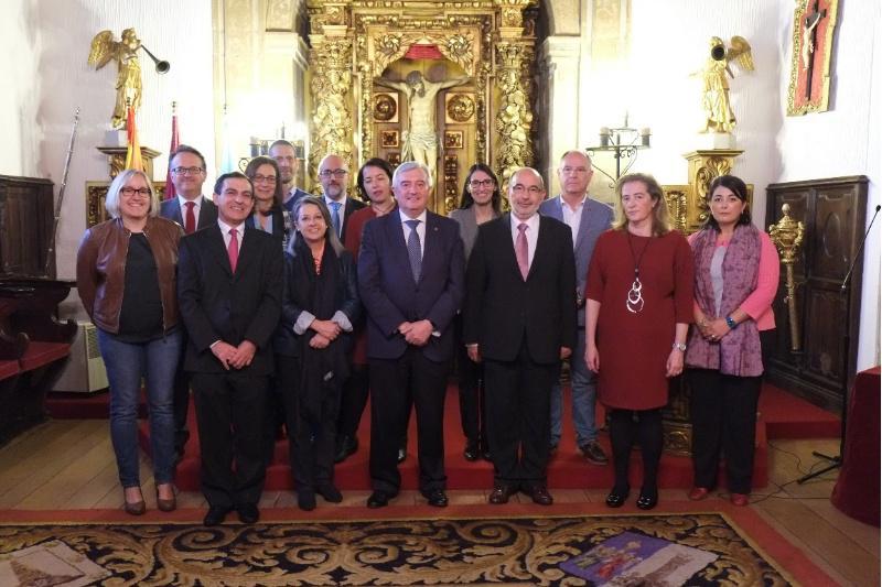 Francisco Durán reivindica os estudos humanísticos e sociais na súa toma de posesión como decano de Xeografía e Historia