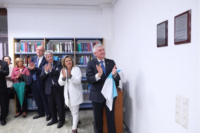 Medicina homenaxea a PAS e docentes no día do seu patrón