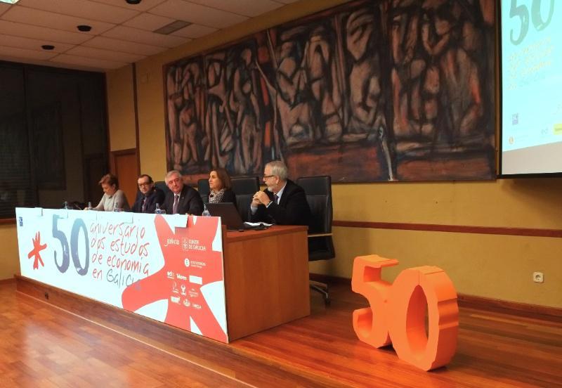 Docentes de Economía e Empresa de ensino medio e superior estudan na USC como mellorar a calidade da docencia 