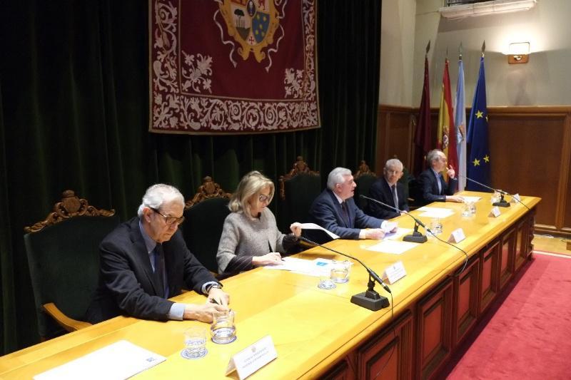 Entregados os premios Jesús García Calvo e Valentín Paz Andrade en Economía de Galicia