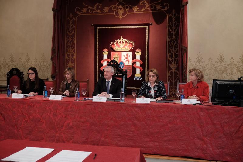 Unha vintena de universidades e institucións internacionais comprométese en Compostela co diálogo intercultural e o turismo sustentable 