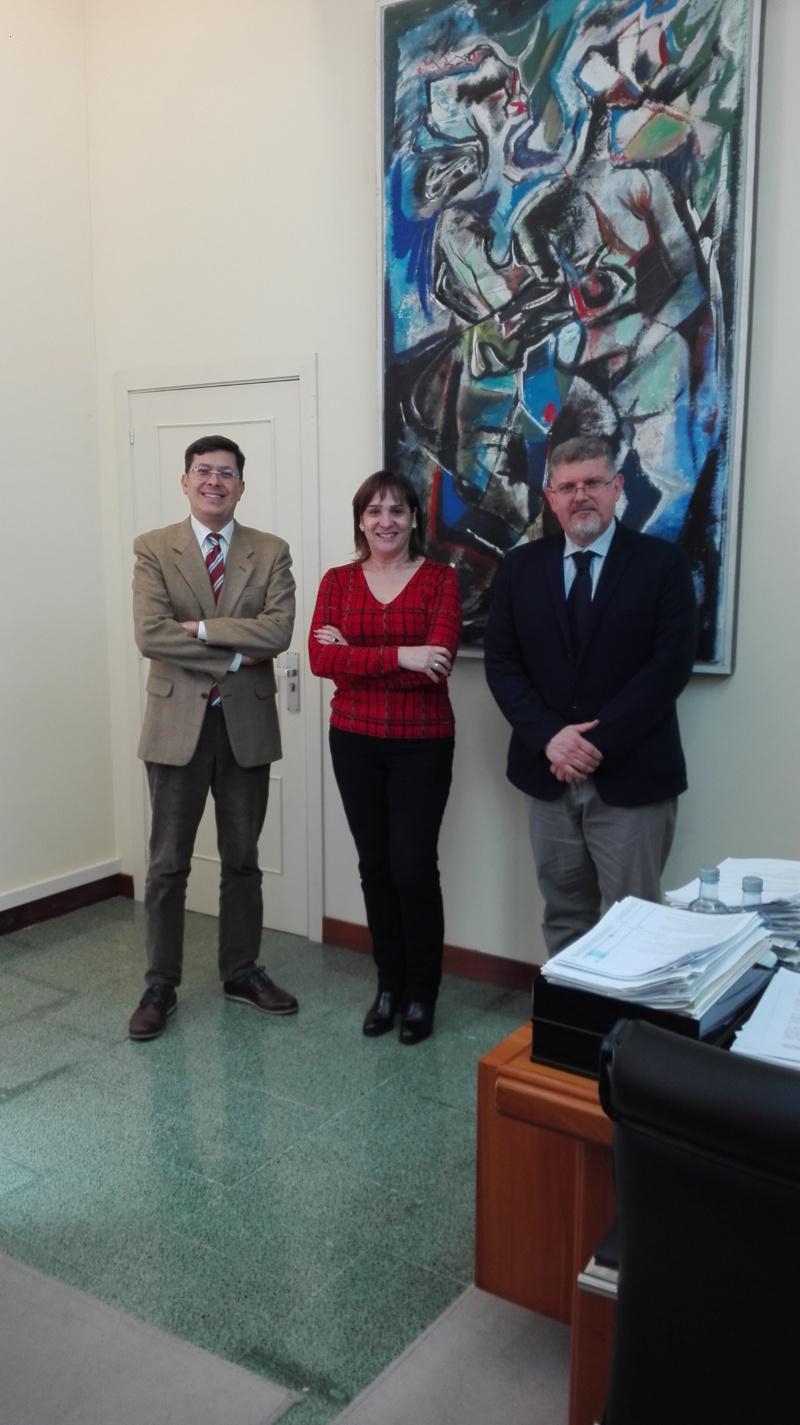 Luis Cavalieri, da Embaixada de Italia, visitou a Facultade de Filoloxía