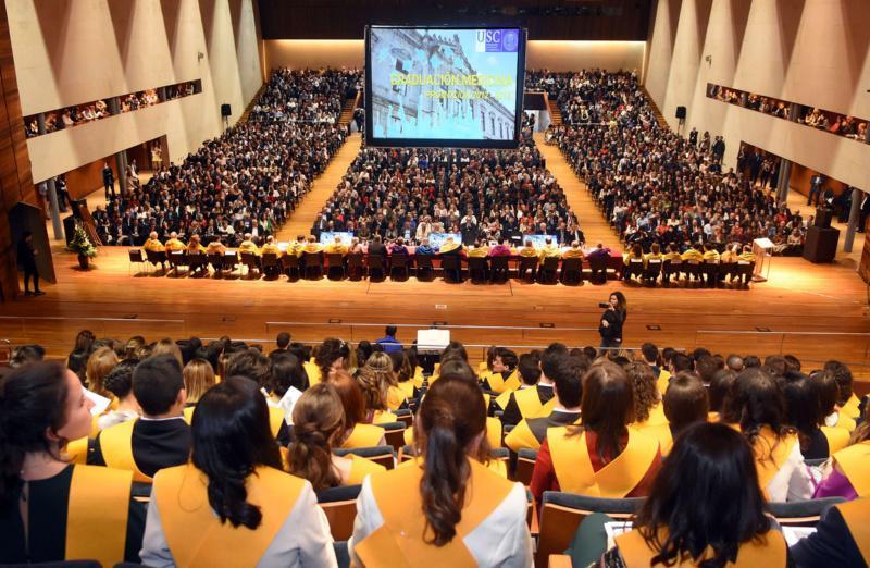 Medicina celebrou o acto de graduación 
