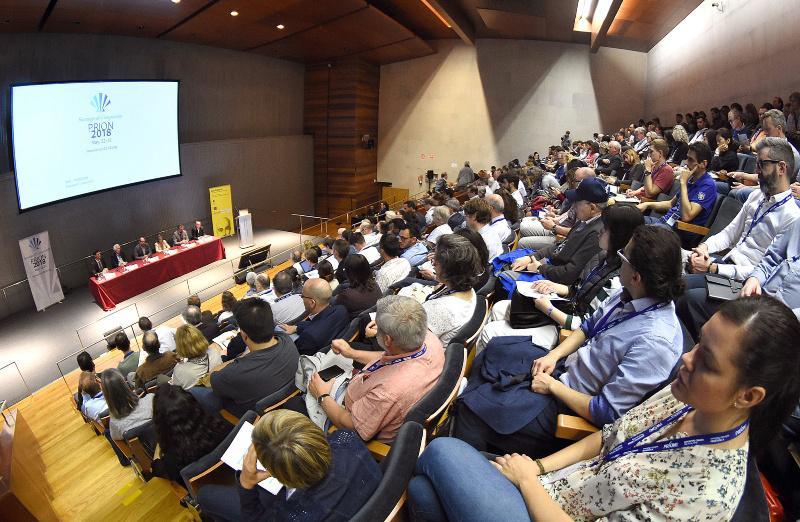 O Nobel Stanley Prusiner interveu sobre as enfermidades priónicas nunha nova conferencia do programa ConCiencia