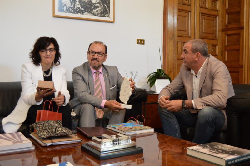 O reitor Antonio López realiza visitas institucionais á Deputación Provincial e ao  Concello de Lugo