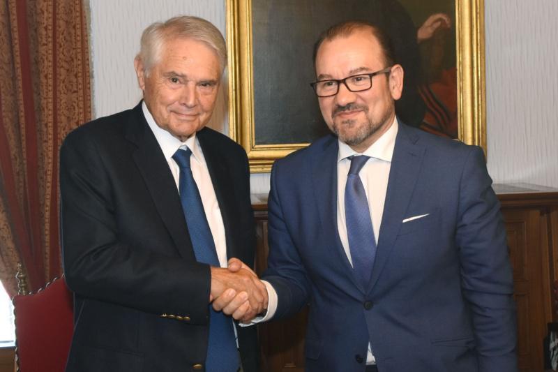 USC e Aresa asinan o convenio para a convocatoria da edición 2018 do Premio Aresa de Desenvolvemento Rural